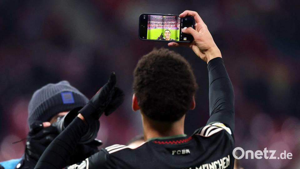 Sieger-Selfie nach dem Comeback: Jamal Musiala. Bild: Jan Woitas/dpa