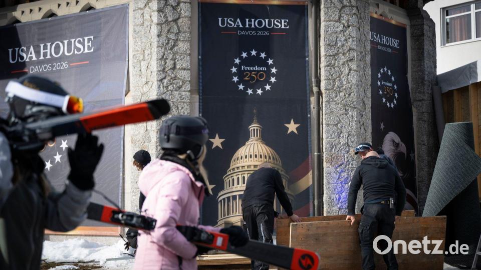 Mit einem „USA House“, das in einer Kirche untergebracht ist, gibt es einen Anlaufpunkt außerhalb der inneren Sicherheitszone. Bild: Andreas Becker/KEYSTONE/dpa
