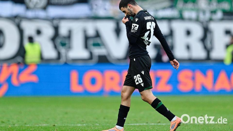 Hannovers Waniss Taibi flog vom Platz. Bild: Uwe Anspach/dpa