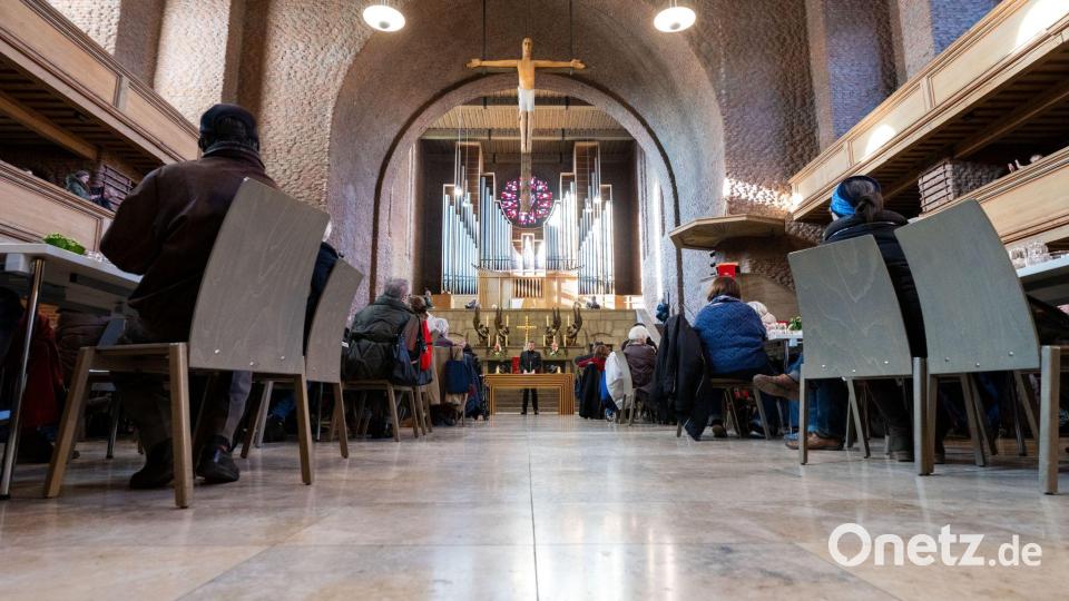 Auch ein Kulturprogramm wird geboten. Bild: Pia Bayer/dpa