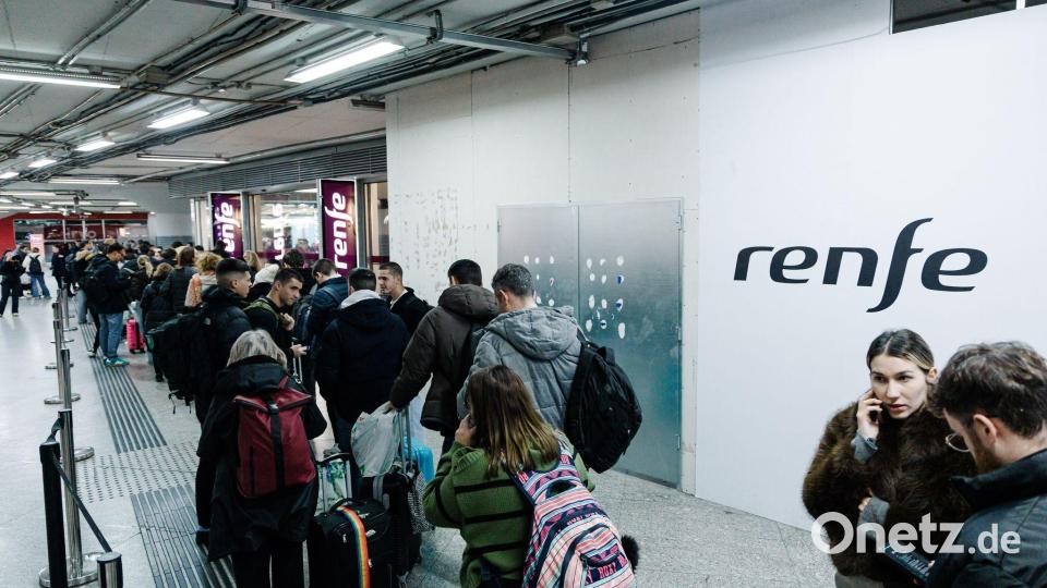 Der Verkehr auf der wichtigen Strecke zwischen Madrid und Andalusien ist bis auf weiteres unterbrochen. Bild: Carlos Luján/EUROPA PRESS/dpa