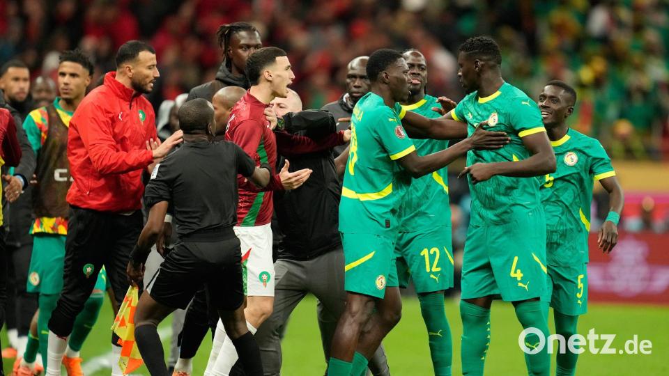 Zwischen dem Senegal und Marokko gab es viel Ärger im Finale des Afrika Cups. Bild: Mosa'ab Elshamy/AP/dpa