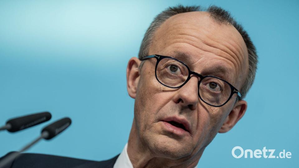 Kanzler Merz bekräftigt seine Kritik an der Höhe des Krankenstandes in Deutschland Bild: Michael Kappeler/dpa