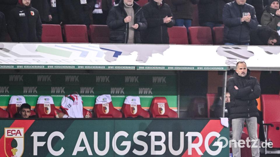 Manuel Baum muss mitansehen, wie seine Mannschaft eine Führung verspielt. Bild: Harry Langer/dpa