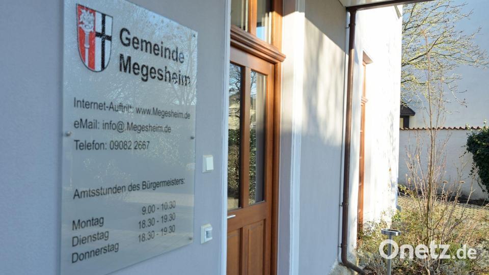 Das Büro des 1. Bürgermeisters in Megeseheim könnte nach der Wahl am 8. März zunächst leer bleiben. Bild: Malin Wunderlich/dpa