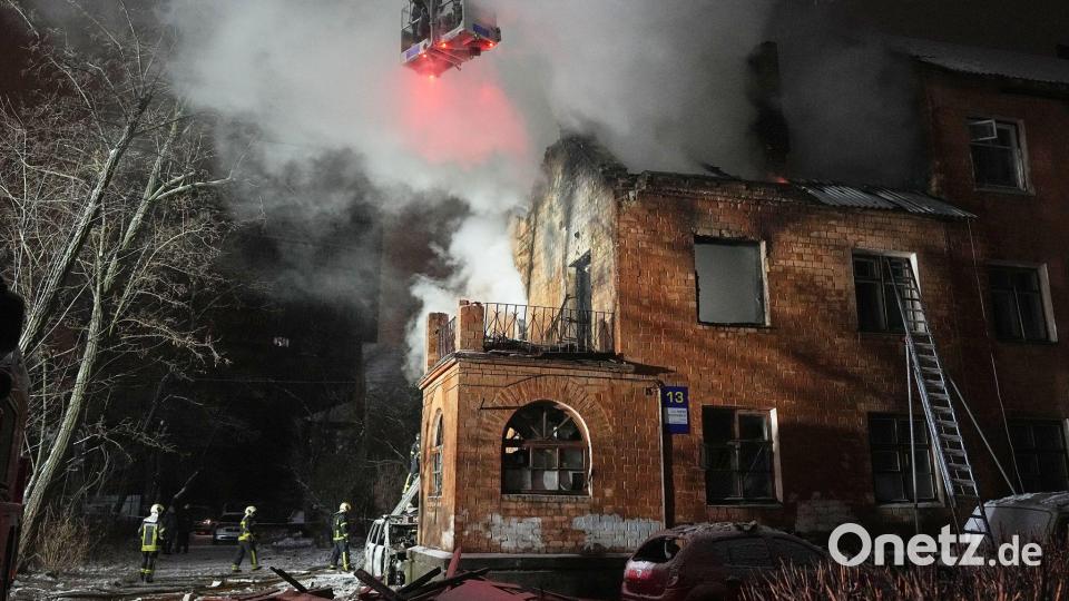 Russland schießt weiter auf die Ukraine. Auch auf Kiew. (Archivbild) Bild: Efrem Lukatsky/AP/dpa