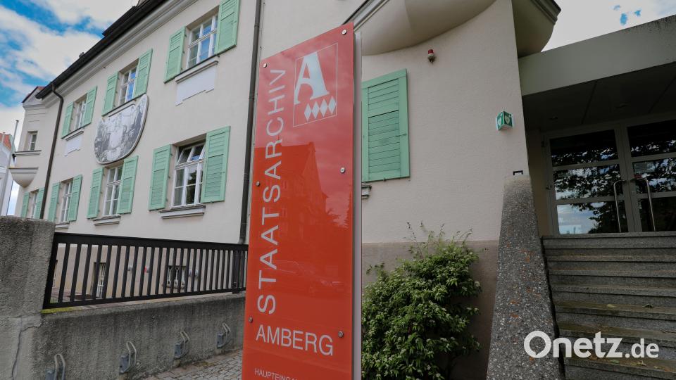 Das Staatsarchiv Amberg veranstaltet die Reihe „Eine Stunde im Archiv“. Am 28. Januar findet ein Vortrag zu Todeserklärungen statt – 11.000 solcher Dokumente werden hier verwahrt. Archivbild: Wolfgang Steinbacher