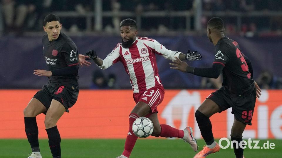 Gegen hoch pressende Griechen tat sich Leverkusen schwer. Bild: Thanassis Stavrakis/AP/dpa
