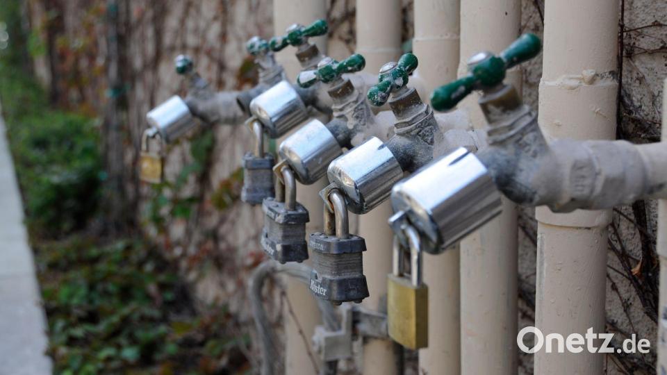 Viele Gesellschaften überschreiten ihr Kontingent an erneuerbarem Wasser und ihre langfristigen Reserven. Bild: -/UNU-INWEH/dpa