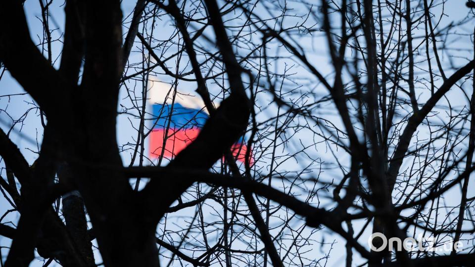 Eine Kontaktperson in der russischen Botschaft soll für einen Geheimdienst arbeiten. Bild: Christoph Soeder/dpa