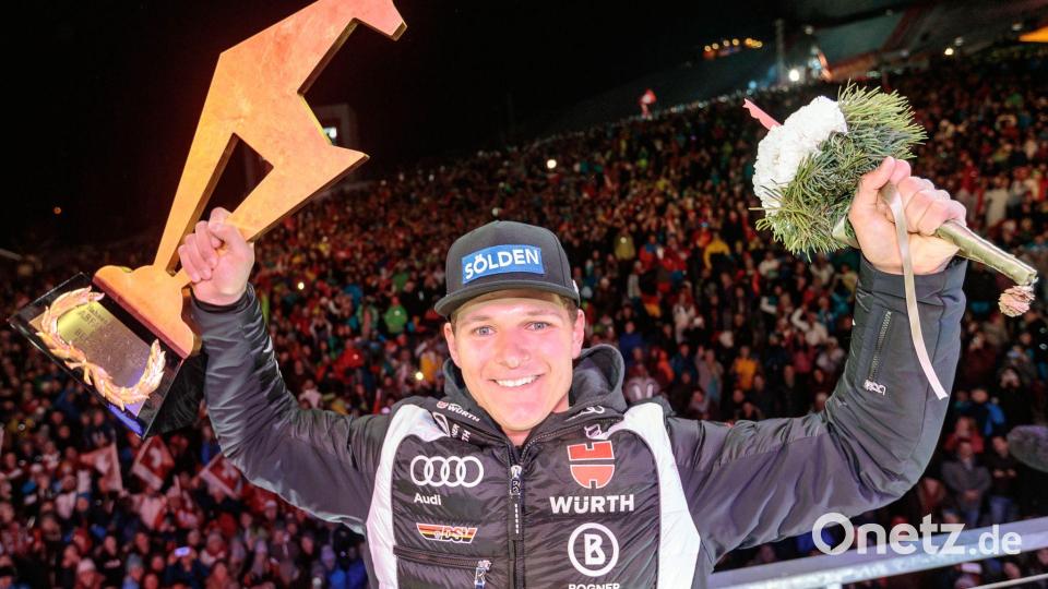 Ein Bild aus besseren deutschen Abfahrtszeiten: Thomas Dreßen feiert seinen Streif-Sieg 2018. (Archivbild) Bild: Expa/Johann Groder/APA/dpa