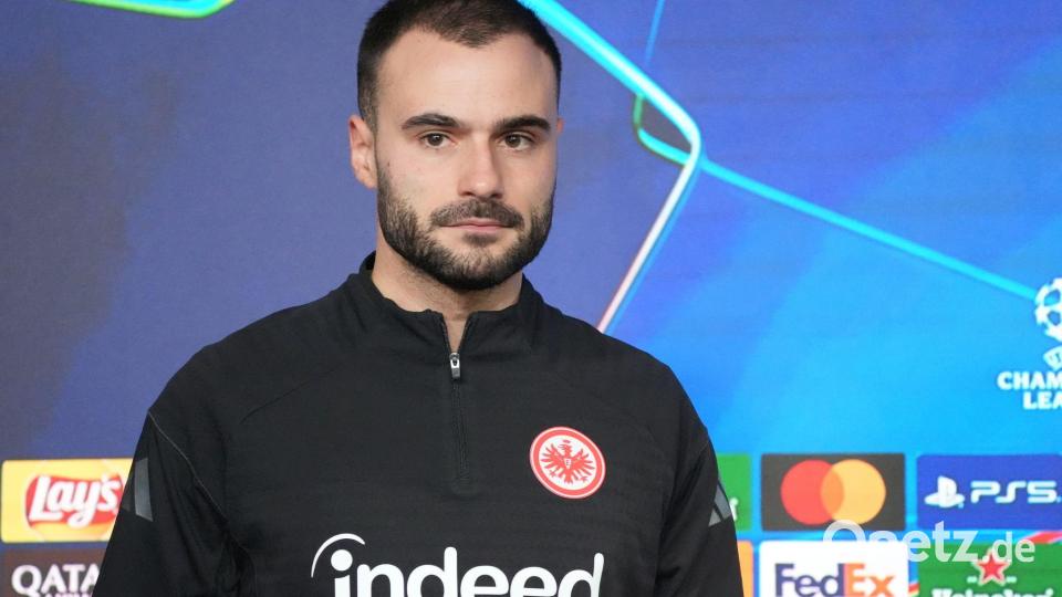 Dennis Schmitt soll auch gegen Hoffenheim an der Seitenlinie stehen. Bild: Marc Schüler/dpa