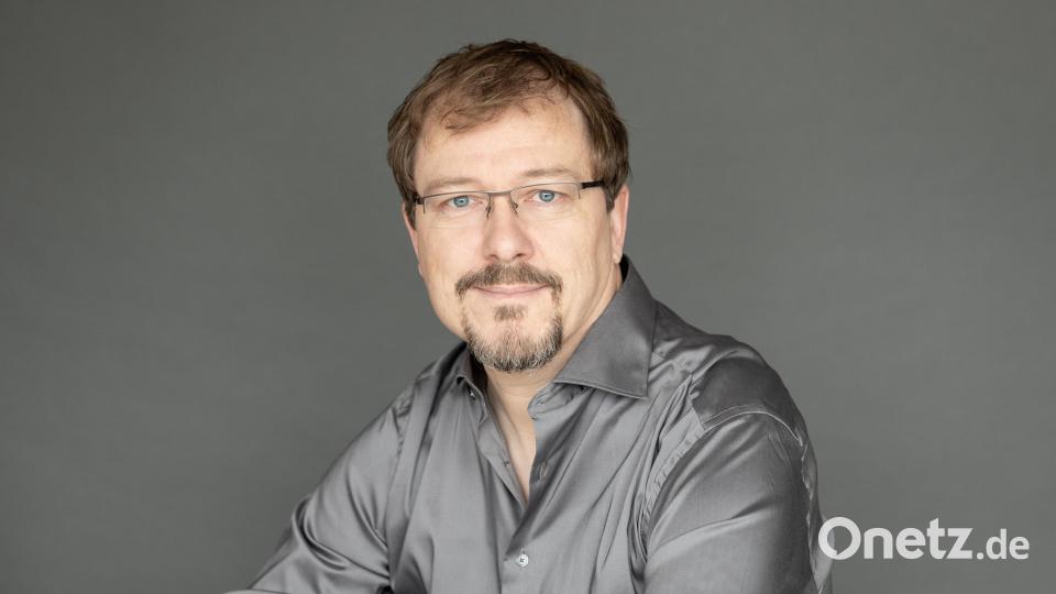 Oliver Drechsel eröffnet den Schwandorfer Klavierfrühling mit Werken von Haydn und Mozart. Bild: Neda Navaee