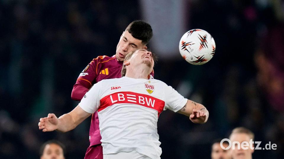 Vergeblich gestreckt: Stuttgarts Ramon Hendriks (vorn). Bild: Gregorio Borgia/AP/dpa