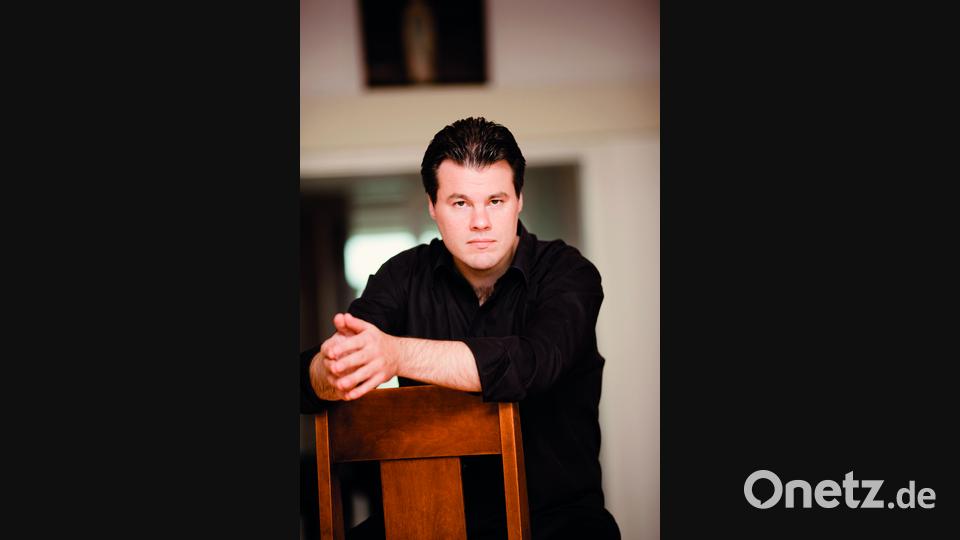 Henri Sigfridsson, international bekannter finnischer Pianist, tritt beim Schwandorfer Klavierfrühling auf. Bild: Marco Borggreve