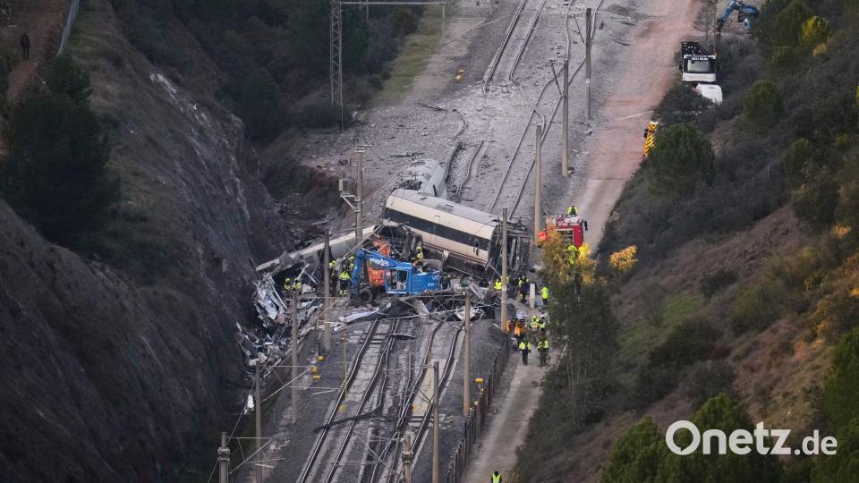 Nach dem schweren Zugunglück in Südspanien werden nun Details zu den Opfern bekannt. Bild: Manu Fernandez/AP/dpa