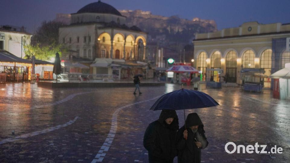 Menschen wurden aufgerufen, möglichst zu Hause zu bleiben. Bild: Petros Giannakouris/AP/dpa