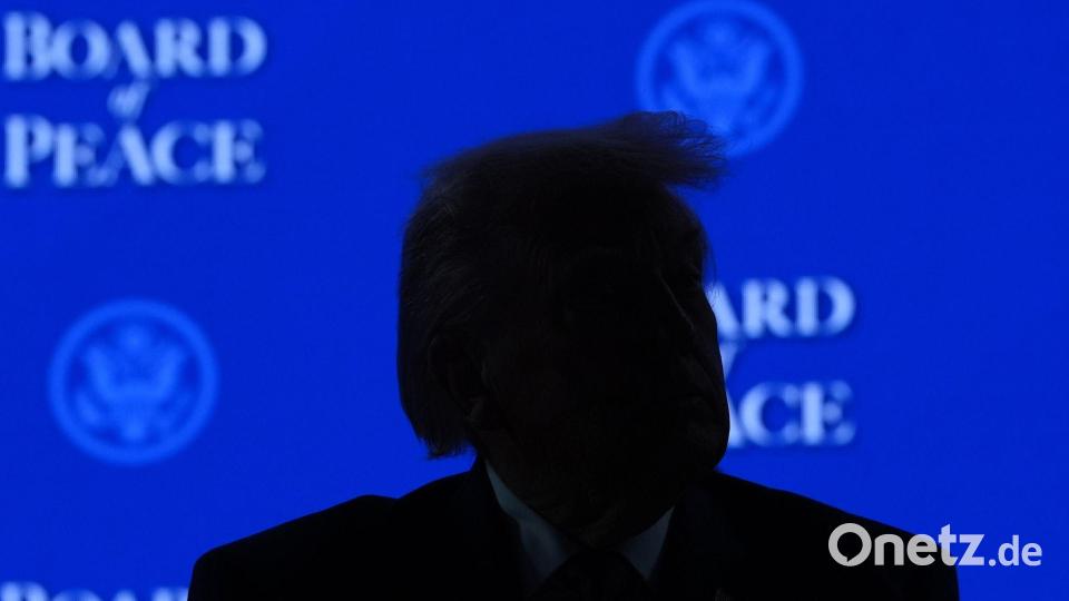 War nur selten im Schatten: US-Präsident Trump. Bild: Evan Vucci/AP/dpa