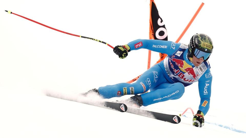 Der Italiener Giovanni Franzoni gewinnt auf der Streif in Kitzbühel. Bild: Gabriele Facciotti/AP/dpa