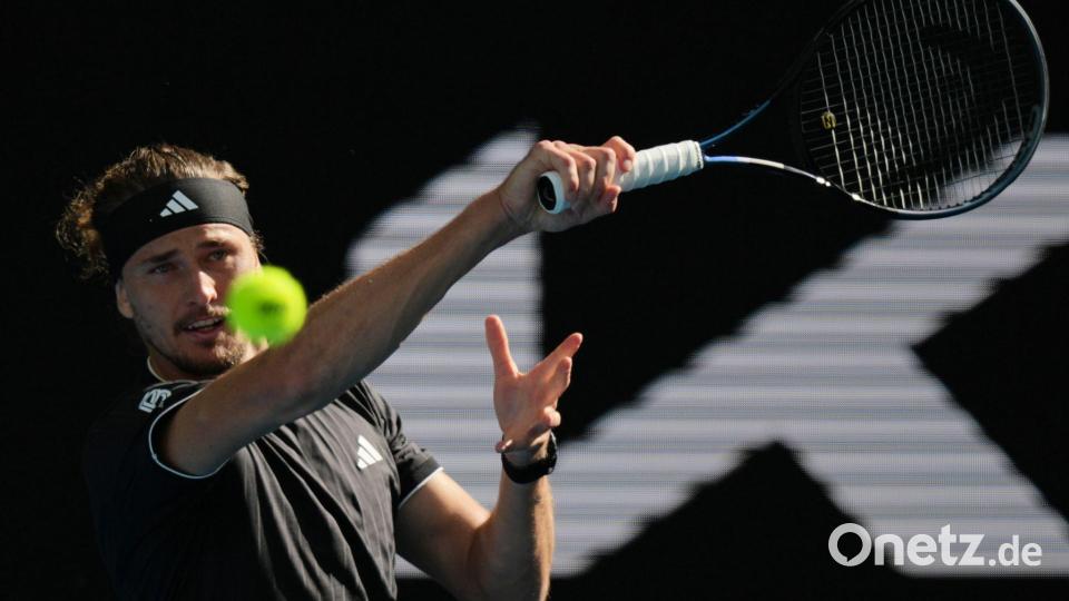 Alexander Zverev hat bei den Australian Open souverän das Viertelfinale erreicht. Bild: Aaron Favila/AP/dpa