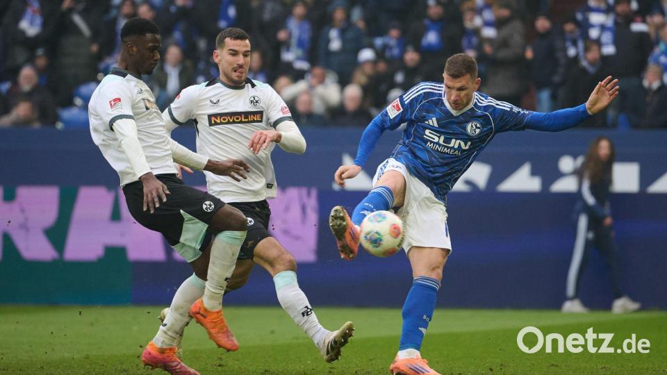 Nicht nur bei seinem Tor zeigte Dzeko seine Klasse. Bild: Bernd Thissen/dpa