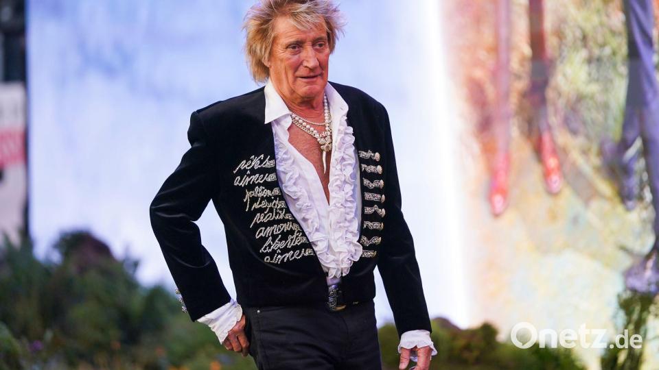 Es schmerze ihn „zutiefst“, wenn er lese, dass Trump „unsere Truppen in Afghanistan dafür kritisiert hat, nicht an der Front gewesen zu sein“, sagte Rod Stewart. (Archivfoto) Bild: Alberto Pezzali/Invision/AP/dpa