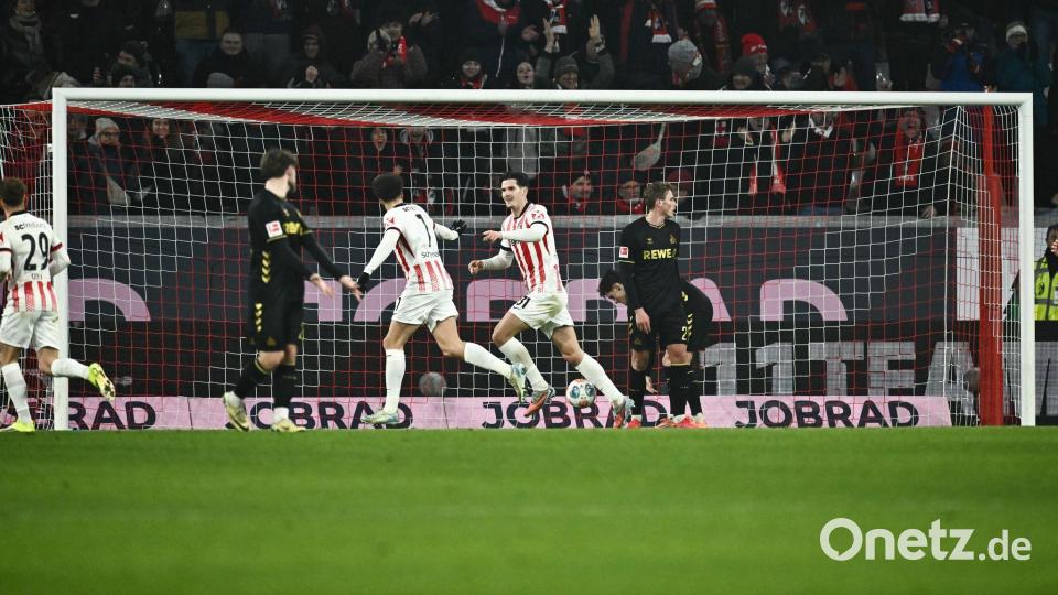 Trifft derzeit wie am Fließband: Freiburgs Igor Matanovic (2.v.r.). Bild: Silas Stein/dpa