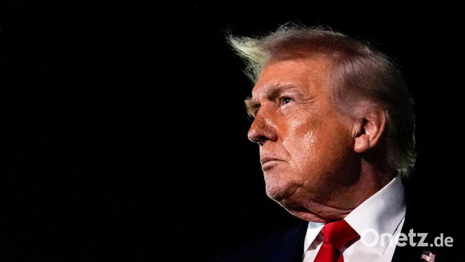 Mit seinen Aussagen zum Nato-Einsatz in Afghanistan sorgte Donald Trump erneut für Kritik. (Archivbild) Bild: Julia Demaree Nikhinson/AP/dpa