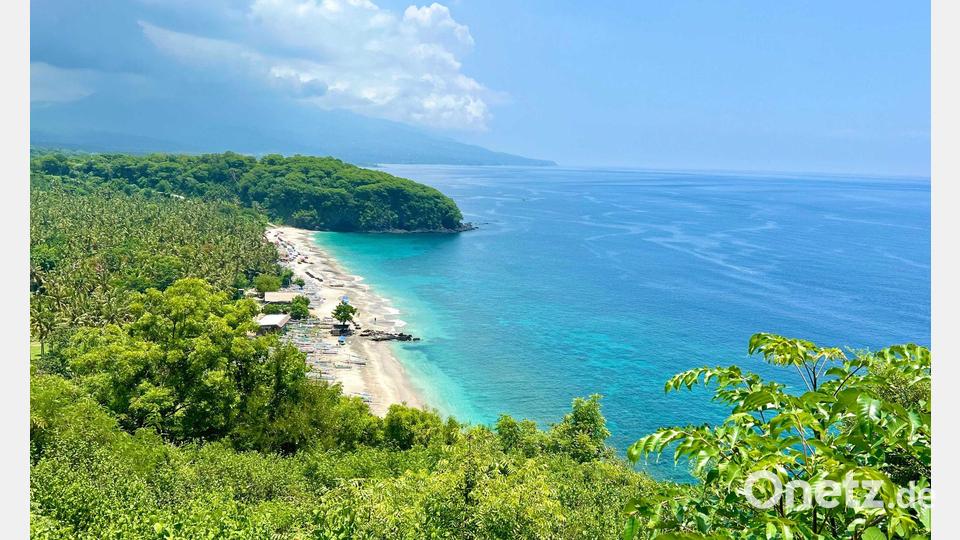 Bali begeistert Menschen aus aller Welt mit weißen Stränden. (Archivbild) Bild: Carola Frentzen/dpa