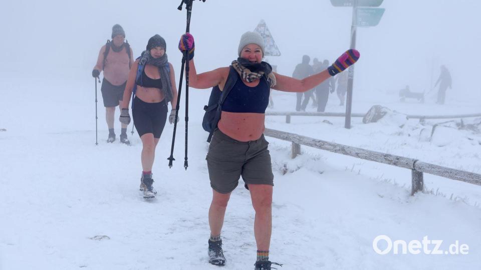 Bauchfrei beim Extremwandern auf dem Brocken Bild: Matthias Bein/dpa