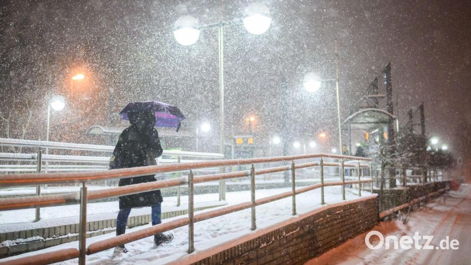 Schneetreiben Bild: Julian Stratenschulte/dpa