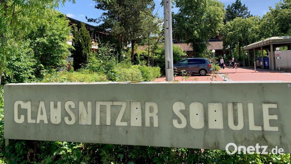 Im Umfeld der Clausnitzerschule sorgte am Freitag ein Flyer für Unruhe. Archivbild: Gabi Schönberger