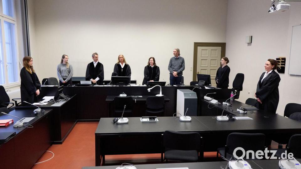 Die 40-Jährige muss dauerhaft in die Psychiatrie. Bild: Georg Wendt/dpa