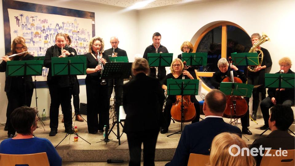 Ein besonderes Ensemble waren die "Happy Disharmonists" unter Leitung von Helga Rose. Bild: sei