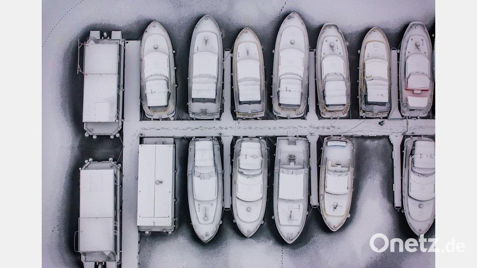Wie lange das Eis bleibt, hängt von mehreren Faktoren ab - natürlich auch von den Temperaturen. Bild: Jens Büttner/dpa