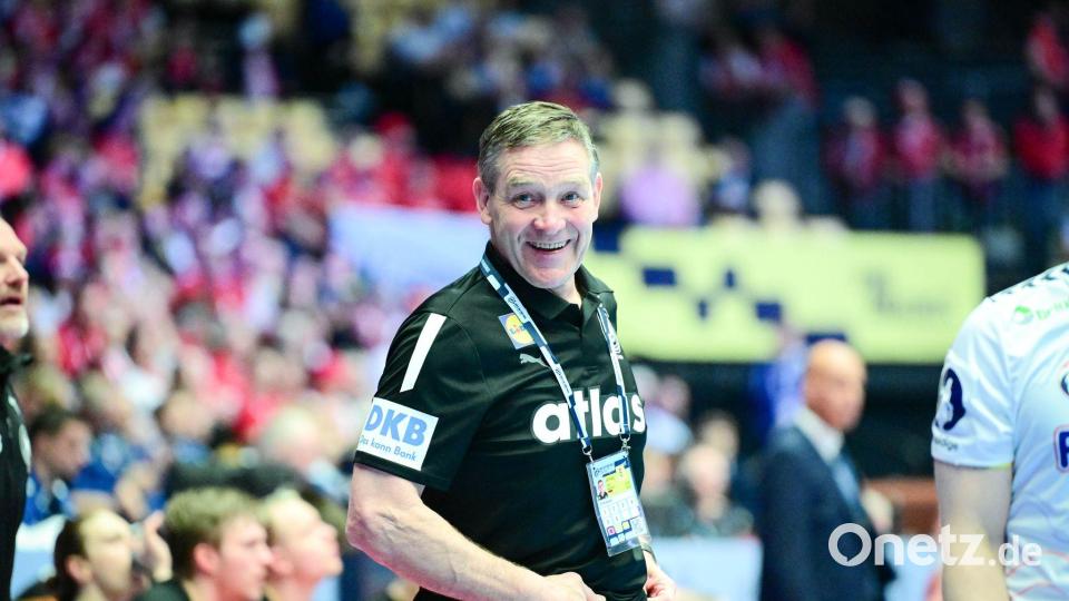 Bundestrainer Alfred Gislason soll die deutschen Handballer auch bei der Heim-WM 2027 betreuen. Bild: Sina Schuldt/dpa