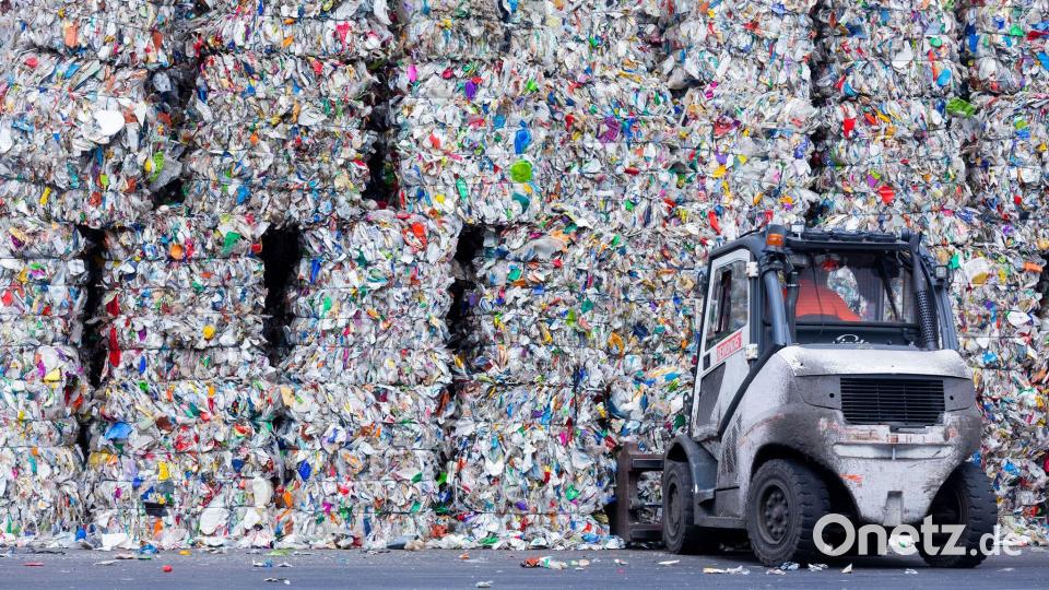 Massen an Plastikmüll entstehen in Deutschland jedes Jahr - ein großer Teil davon wird recycelt. Bild: Rolf Vennenbernd/dpa