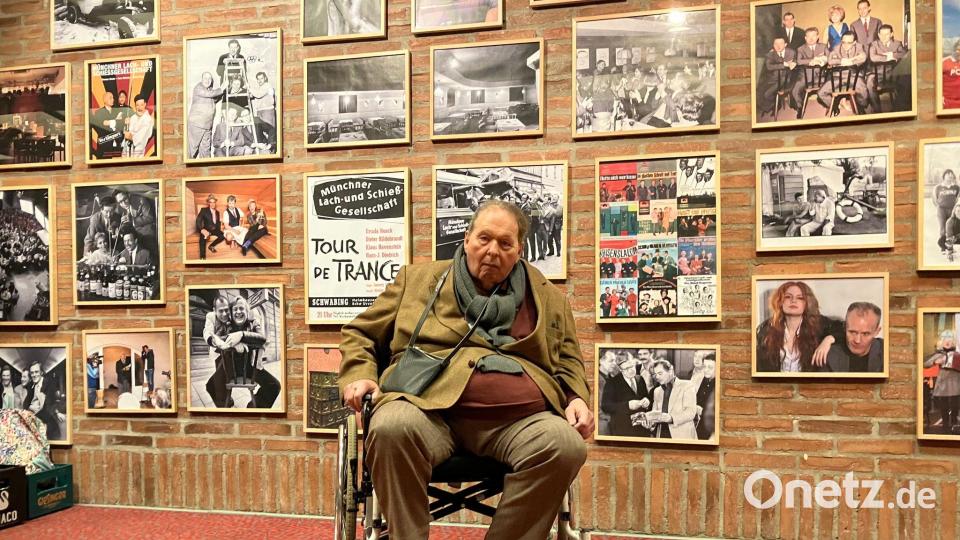 Auch Kabarettist Ottfried Fischer war zum Programm von Hader und Polt gekommen. Bild: Britta Schultejans/dpa