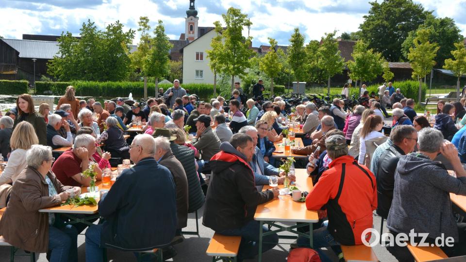 Mächtig was los war am Donnerstag am Freizeitareal, beim 2. Zoigl- und Vatertagsfest des Tourismusverein Bad Neualbenreuth-Sibyllenbad. Bild: jr