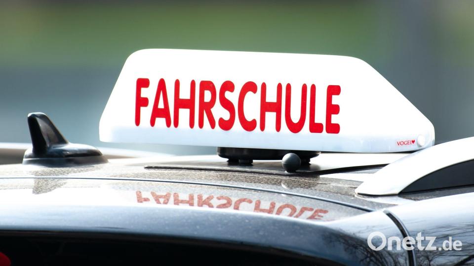 Sonderfahrten könnten künftig weniger werden. (Symbolbild) Bild: Swen Pförtner/dpa