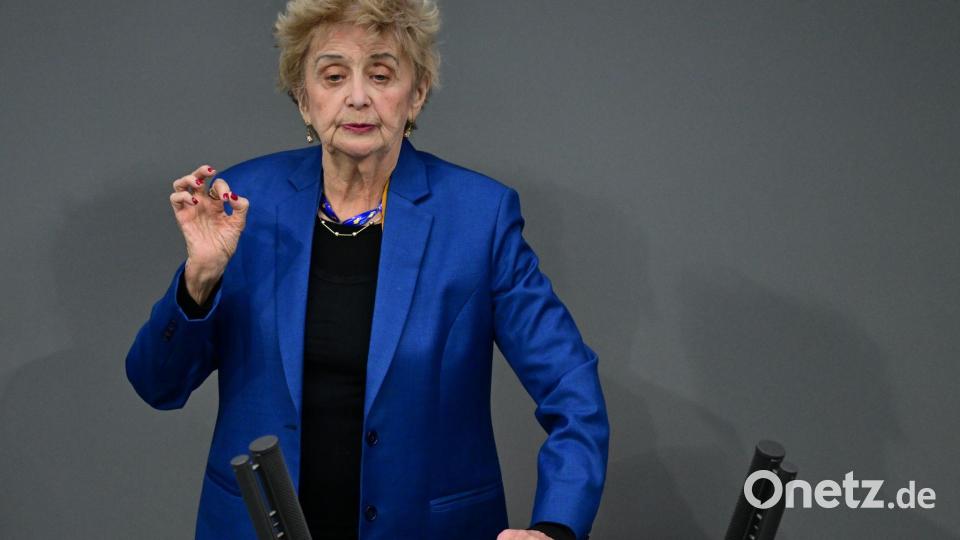 Tova Friedman redete den Deutschen ins Gewissen. Bild: Sebastian Christoph Gollnow/dpa