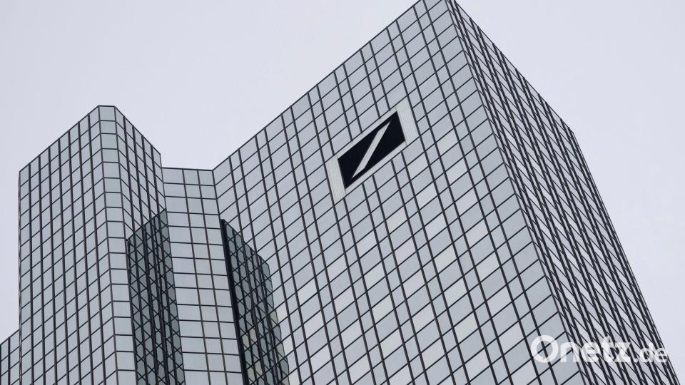 Am Mittwoch betraten Ermittler die Zentrale der Deutschen Bank an der Frankfurter Taunusanlage. Bild: Boris Roessler/dpa