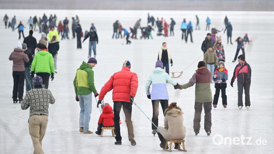 Ein kleiner Teil des Bodensees war wegen der niedrigen Temperaturen im Januar gefroren. (Archivbild) Bild: Felix Kästle/dpa