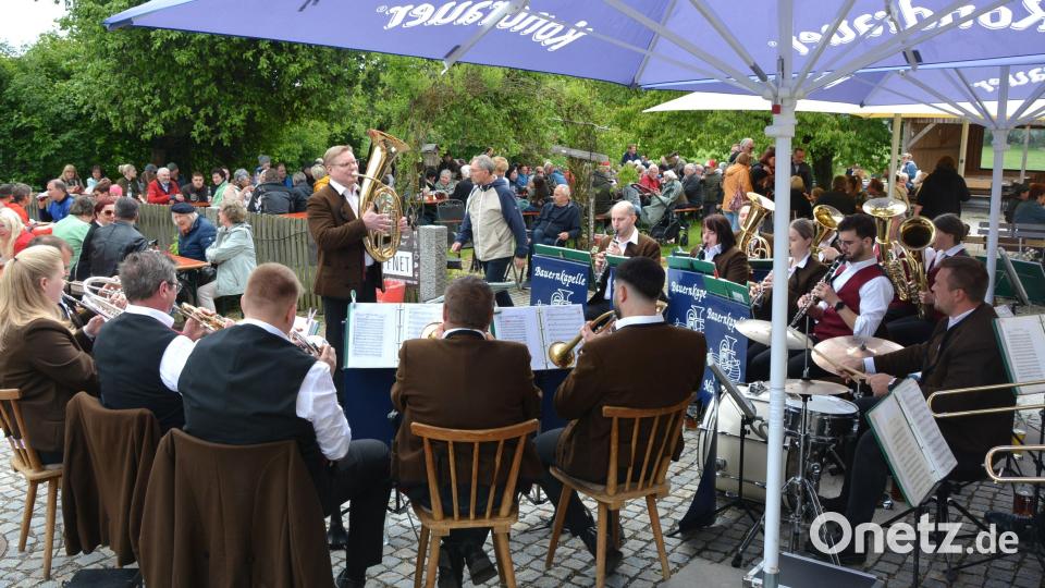 Die Münchenreuther Bauernkapelle spielte am Kleinen Kapplfest in Waldsassen. Bild: jr