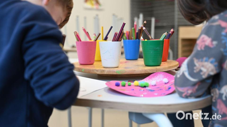 In Bayern betreuen zu wenige Fachkräfte den Nachwuchs. (Symbolbild) Bild: Maximilian von Klenze/dpa