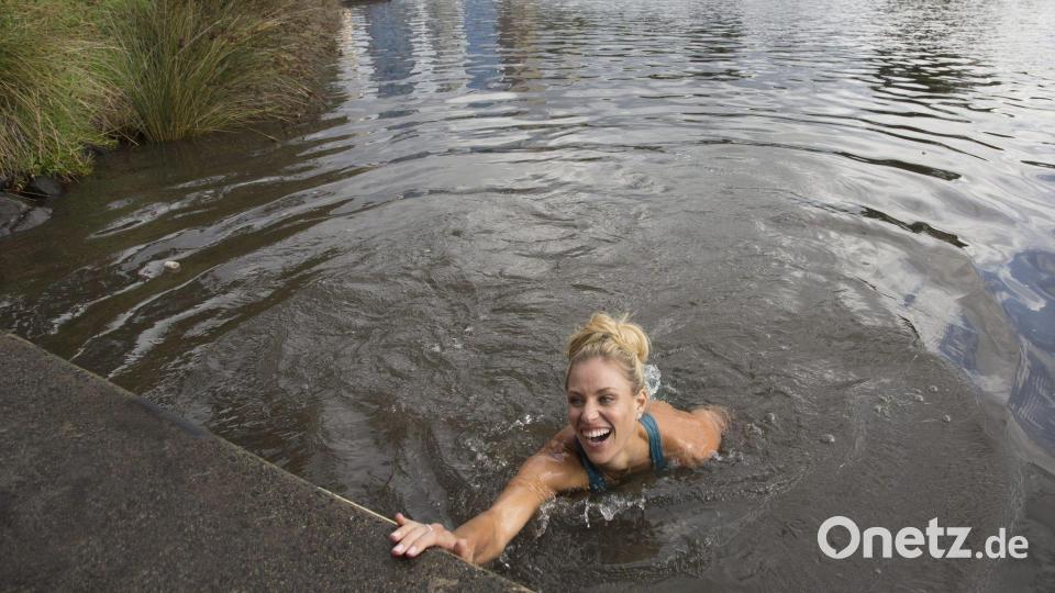 Nach ihrem Triumph in Melbourne 2016 sprang Angelique Kerber in den Yarra River. Bild: Australian Open/Fiona Hamilton/AAP/AUSTRALIAN OPEN/dpa