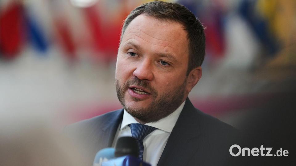 Wirbt in Brüssel für ein Vorgehen gegen russische Ukraine-Kämpfer: Estlands Außenminister Margus Tsahkna. (Archivbild) Bild: Virginia Mayo/AP/dpa