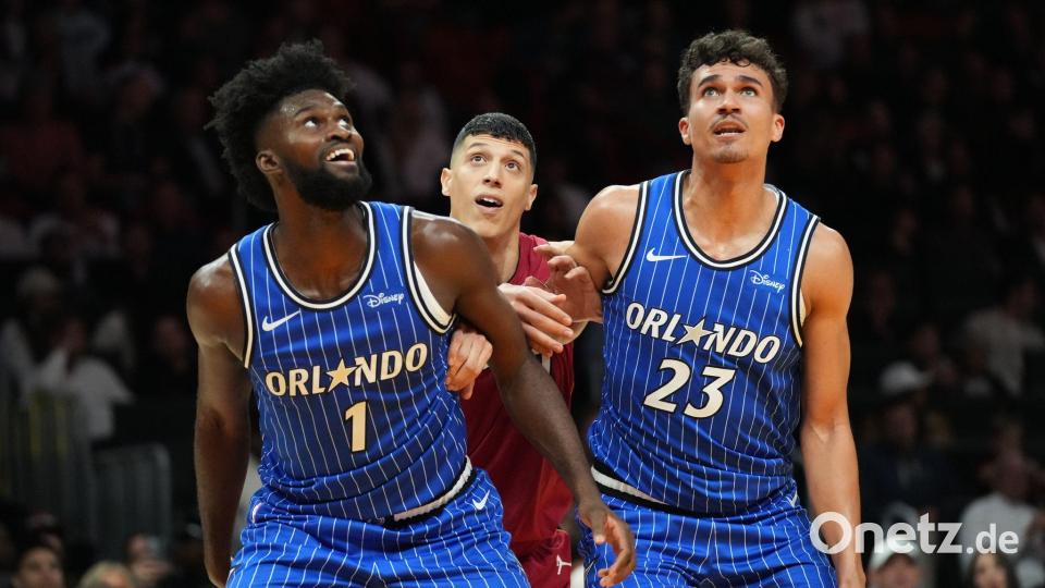 Die Magic um Nationalspieler da Silva (rechts) beendeten ihre Pleiten-Serie. Bild: Marta Lavandier/AP/dpa