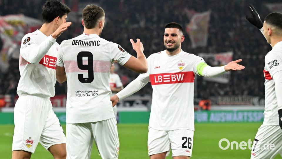 Schnelle Führung: Deniz Undav (2. von rechts) jubelt über sein 1:0. Bild: Bernd Weißbrod/dpa