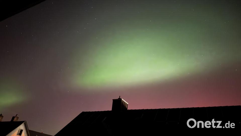 Auch in Weiden färbte sich der Nachthimmel. Bild: Nadja Hadzic